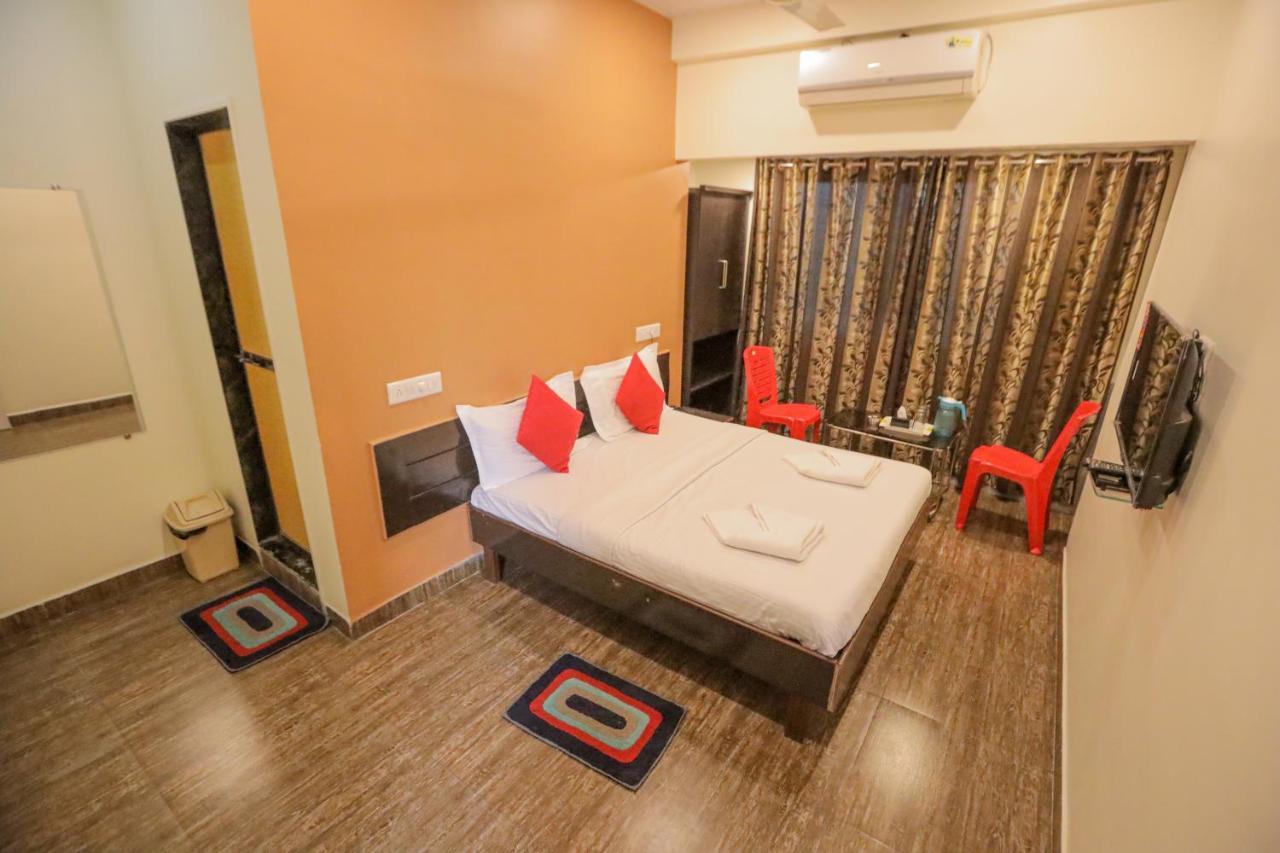 Hotel Sai Niwas Лонавала Екстериор снимка