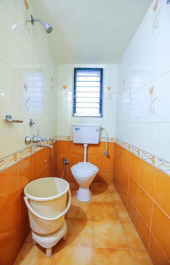 Hotel Sai Niwas Лонавала Екстериор снимка